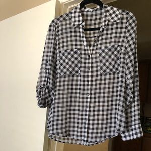 Black and white checkered blouse express M